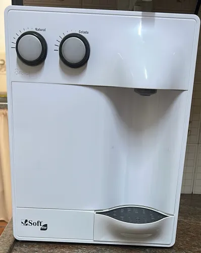 Purificador de Água Refrigerado por Compressor Soft Everest Slim branco