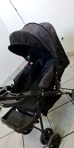 Carrinho de bebê + bebê conforto