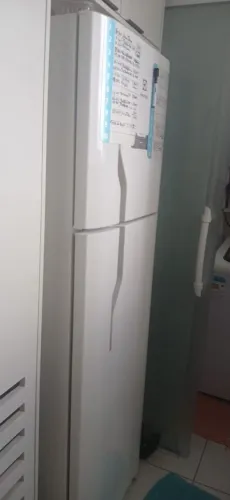 Geladeira. Aceito cartão de crédito  1.800.000 falei comigo pelo zap * 