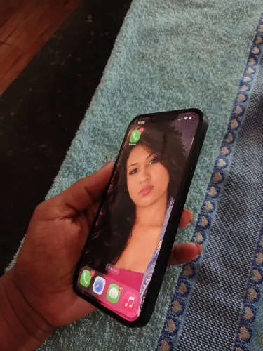 iPhone 13 semi novo 