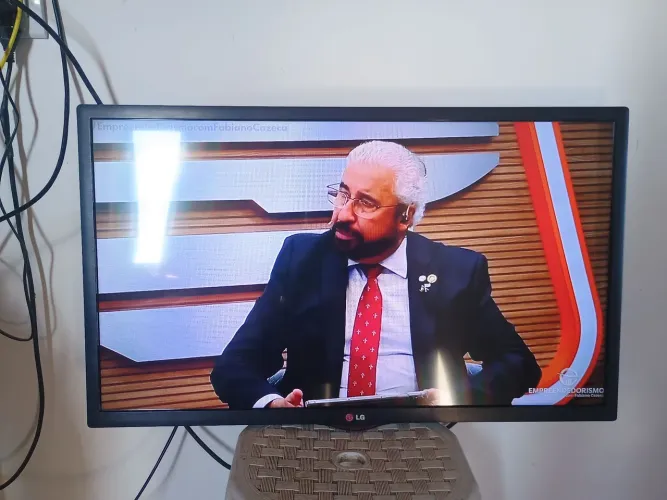 Vendo tv 32 polegadas