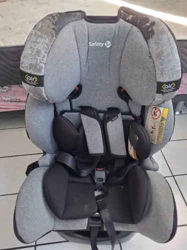 Cadeirinha Safety 1st Multifix Isofix 0 a 36 kg + Brinde
