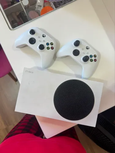 Xbox Series S (2 controles)