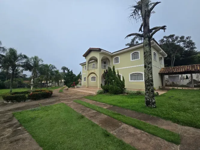 SOBRADO EXCLUSIVO À VENDA EM CHAPADA DOS GUIMARÃES  MT