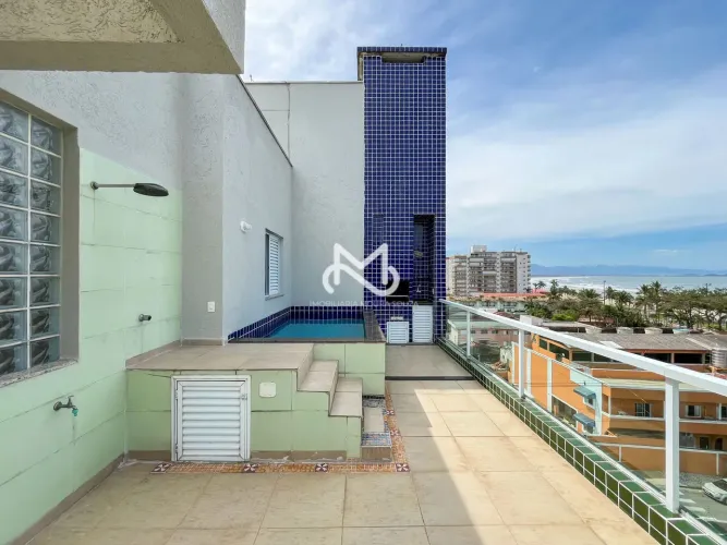 Cobertura com vista para o mar no Centro em Bertioga