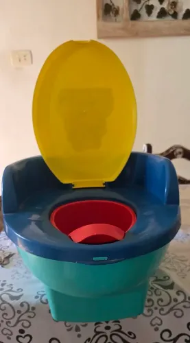 Troninho e adaptador de assento infantil 