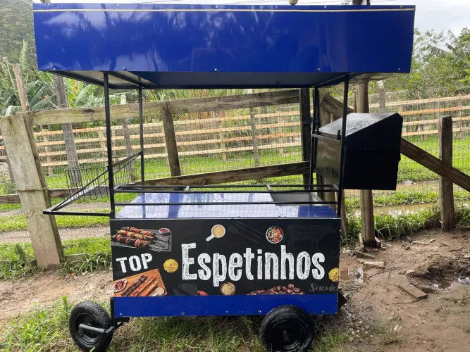 Vende se carrinho de espetinhos