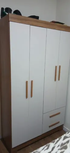 Guarda roupa de solteiro