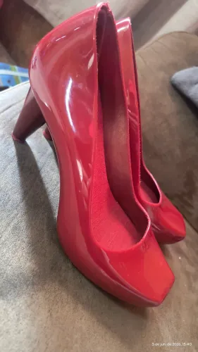 Sapato feminino Melissa salto alto número 36