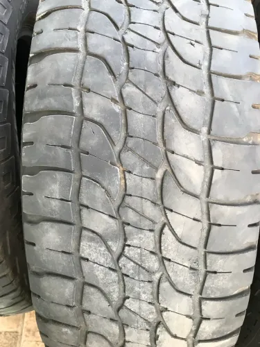 2 pneus Michelin 265/70 R 16 -