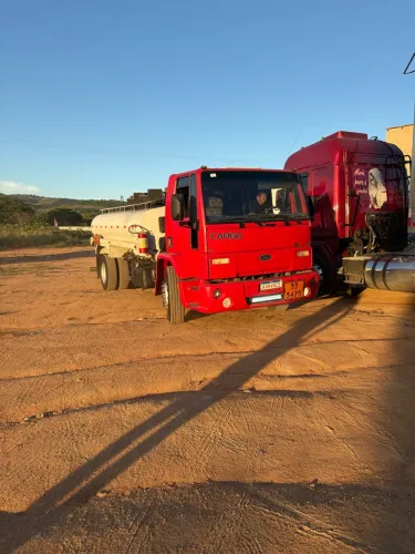 Ford Cargo 1517 2007 - Caminhão Tanque 10.000 Litros