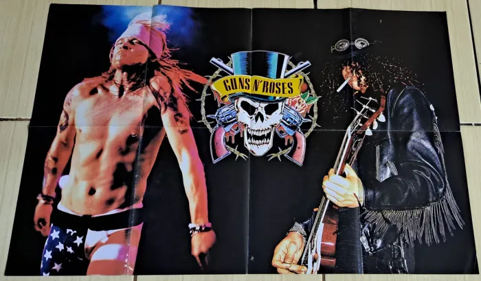 REVISTA PÔSTER GUNS N? ROSES - L85 CM X A55 CM