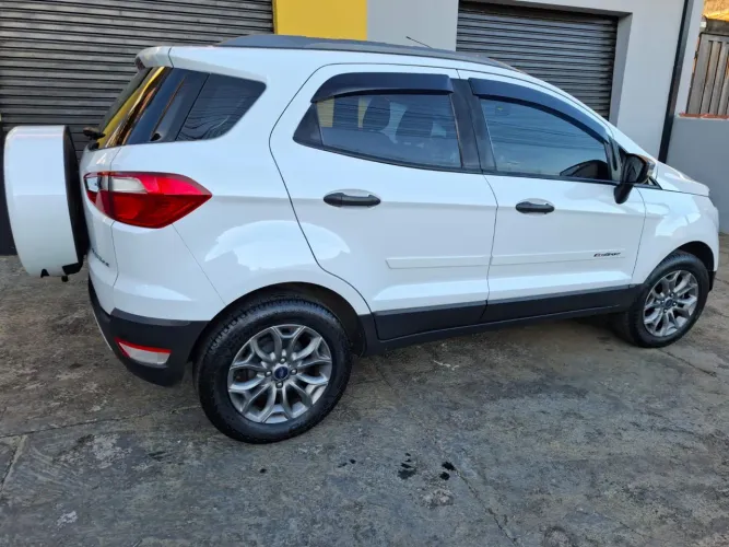 Ford Ecosport Freestyle 1.6 16V Flex 5P 2015