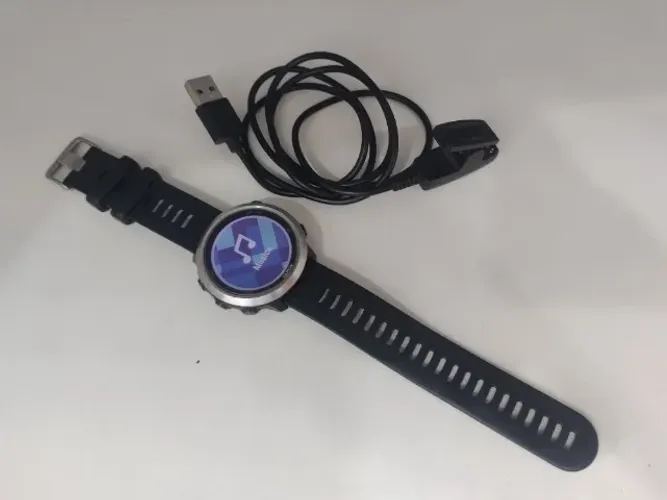 Relogio com GPS e frequencimetro Garmin Forerunner 645 Music