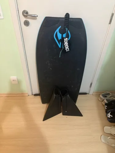 Bodyboard NMD 42? com leash e pé de pato
