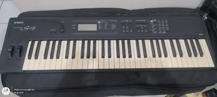 Sintetizador YAMAHA S03