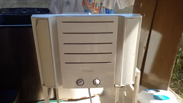 Ar condicionado Springer 7500 BTUs 127 volts