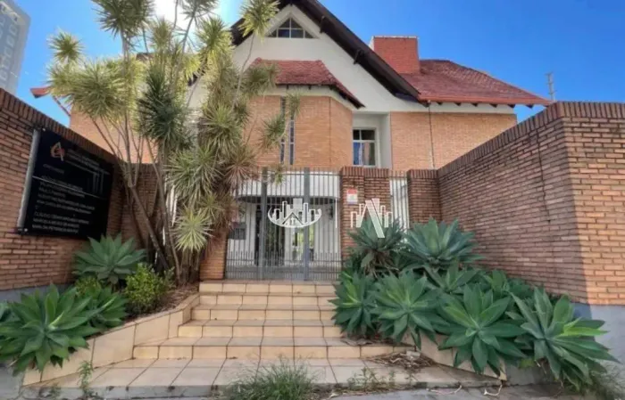 Casa para alugar, 375 m² por R$ 8.500,00/mês - Jardim Petrópolis - Londrina/PR