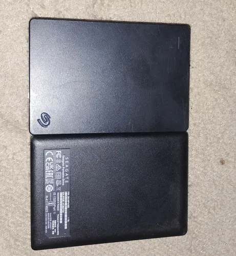 Vende-Se 2 HD Externo 1T Pouco Usado Os 2 R$400