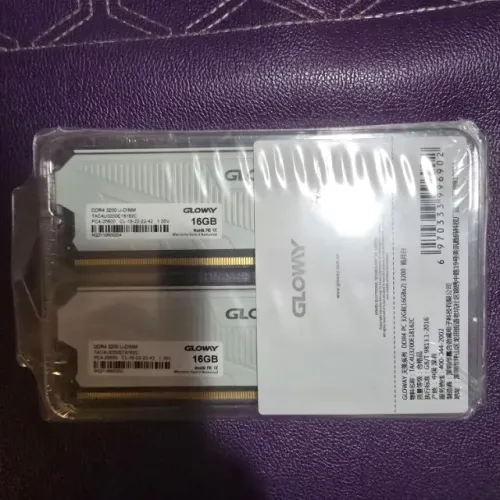 Memoria RAM Nova Gloway DDR4 (1x16GB) cada unidade de 3200mhz Branca