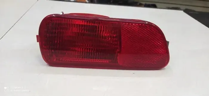 Lanterna Refletor Parachoque Traseiro Chrysler 300c Sw Vermelho