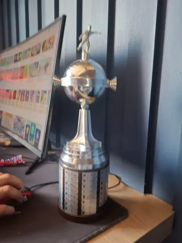 Taça da libertadores completa 2025 feita em metal