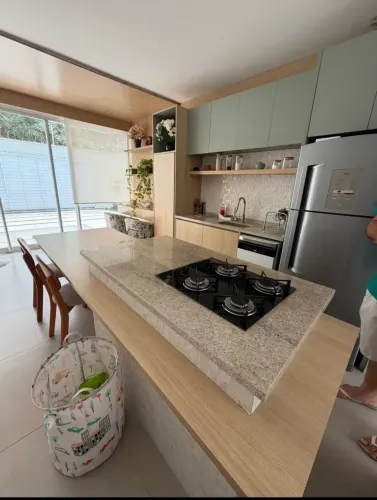 Casa nova com 3 quartos na região da Cohama - Com Planejados - Quintal com área de churras