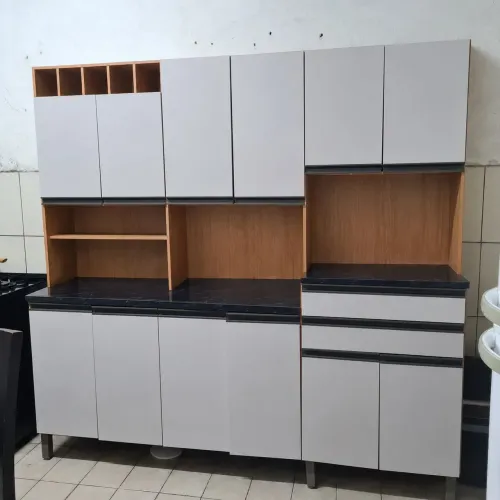 Armário de cozinha completo