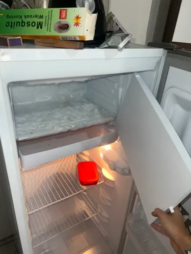 Vende-se geladeira esmaltec