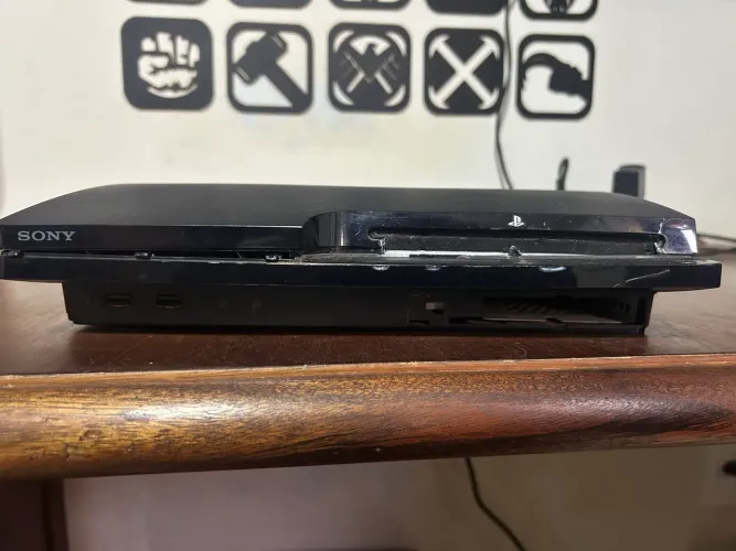 PS3 Slim (defeituoso) + Controle de PS1 e PS3 + Jogos de PS3