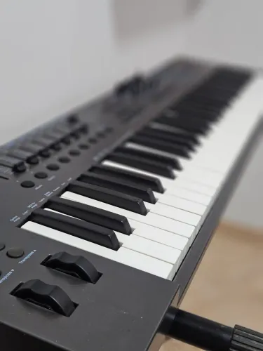 Nektar Impact LX61+ Controlador MIDI 61 Teclas