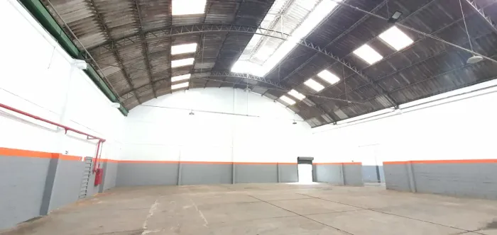 Galpão para alugar - 1400 m² por R$58K