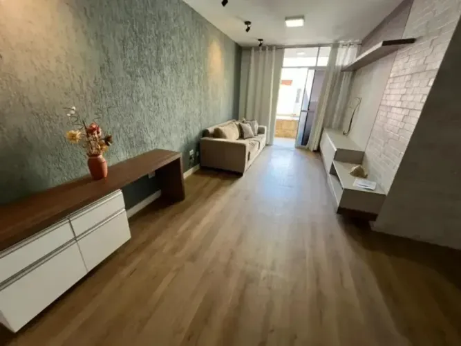 Excelente apartamento na Avenida Ayrton Senna. SEMIMOBILIADO!!