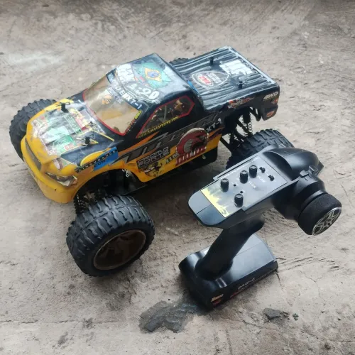 Automodelo elétrico 1/10