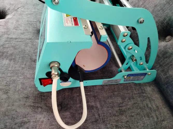 Máquina dupla de estampar canecas