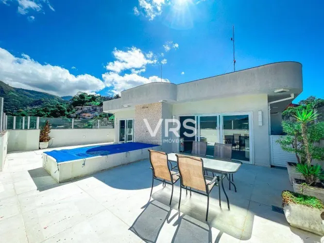 Cobertura com 3 dormitórios para alugar, 505 m² por R$ 12.900,00/mês - Agriões - Teresópol
