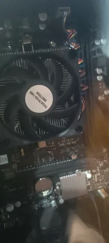PC novo AMD A8 9600