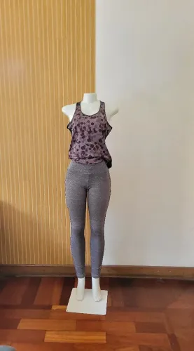 Calça legging fitness adidas tam P