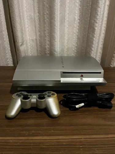 Playstation 3 (80gb) Prata Acetinada Ps3 Sony Do Japão Jogo Raro F/s