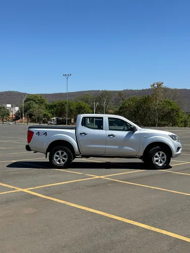 Nissan Frontier S CD 4X4 2.3 TB Diesel Mec. 2020