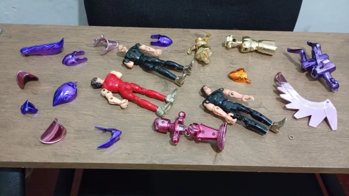 Cavaleiro dos zodíacos Bandai