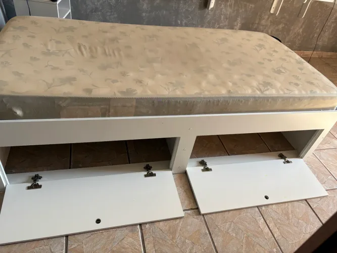 CAMA + COLCHÃO DE SOLTEIRO
