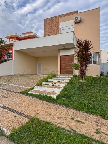 Sobrado para locação com 245 metros quadrados e 3 quartos, localizado no Swiss Park - Camp