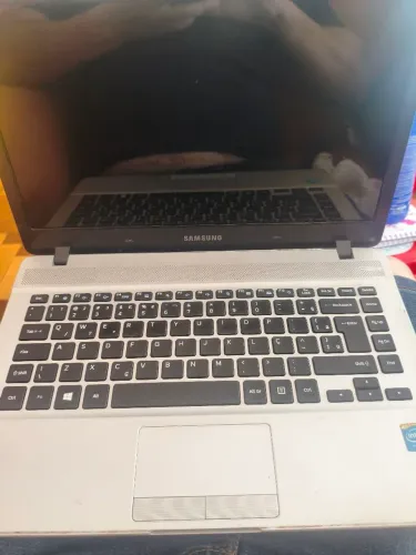 Notebook Samsung 370E com defeito