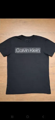 Camiseta Calvin Klein Preta