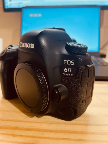 Câmera Cânon 6D Mark II