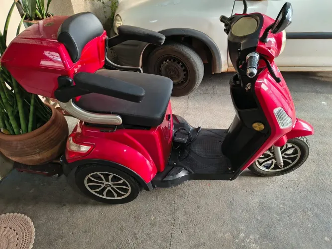 Triciclo Elétrico