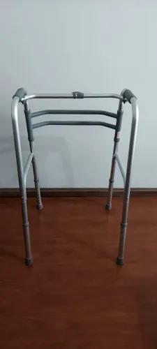 Andador adulto