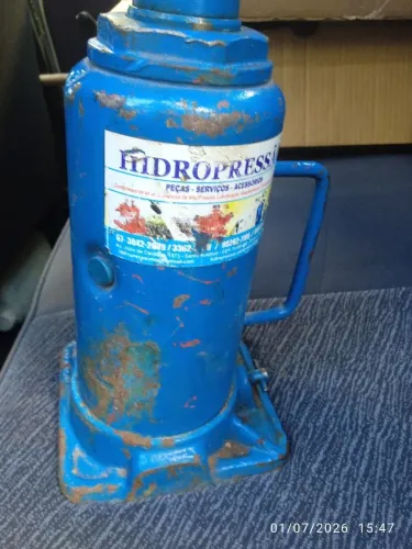 Vende-se Macacao p/ Camionete