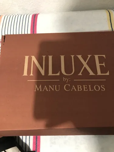 Peruca manu cabelos
